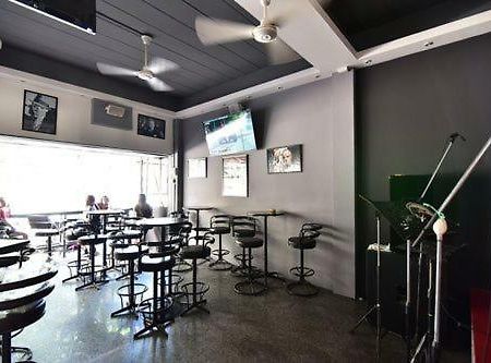 Escobar Guesthouse Jomtien Beach Zewnętrze zdjęcie