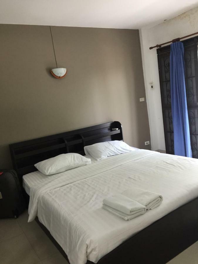 Escobar Guesthouse Jomtien Beach Zewnętrze zdjęcie