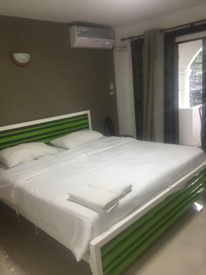 Escobar Guesthouse Jomtien Beach Zewnętrze zdjęcie