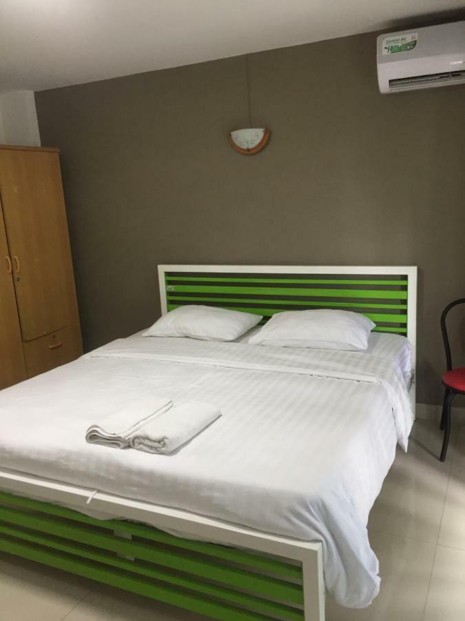 Escobar Guesthouse Jomtien Beach Zewnętrze zdjęcie