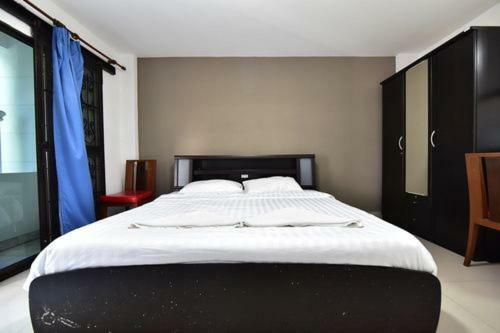 Escobar Guesthouse Jomtien Beach Zewnętrze zdjęcie